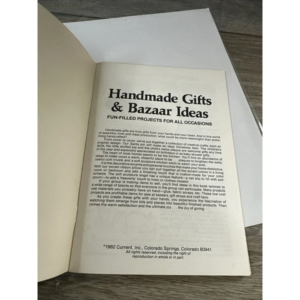 Vintage 1982‎ Handmade Gifts & Bazaar Ideas Crafts from Current Project Booklet